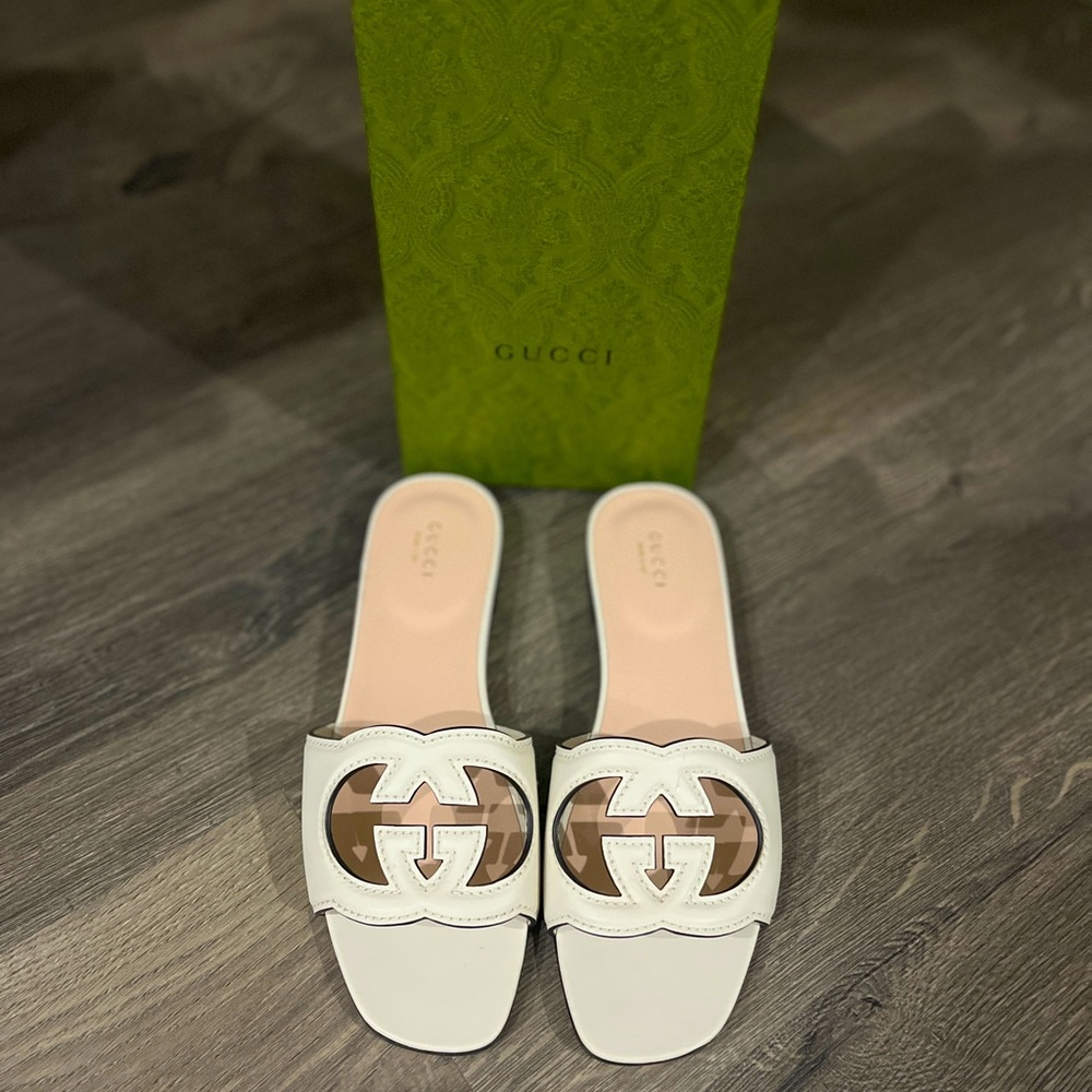 Gucci Interlocking G cut-out slide sandal